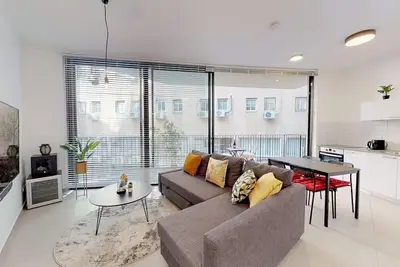 Image de Comfortable apartment with Balcony by HolyGuest