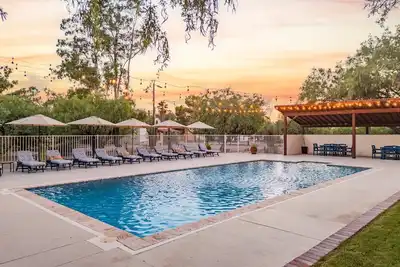 Image de Spacious w/ Pool & Pickleball Court • Solana #1