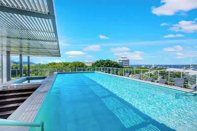 Image de Escape at Harbour Lights Poolside Chic in the City