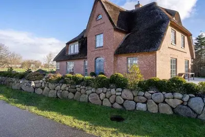 Image de Thatched roof house Rüm Hart Huus