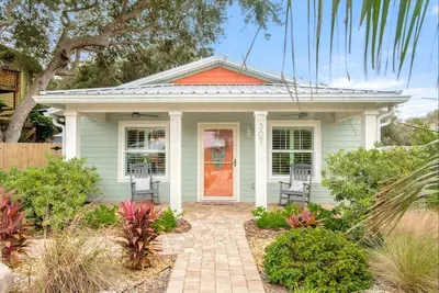 Image de Sunny Daze | 3-min walk to beach + Tiki bar