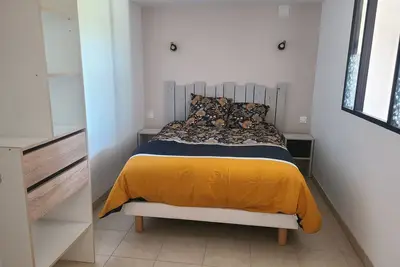 Image de Appartement au rez-de-chaussée d'une maison à la campagne! A 4km de la mer.