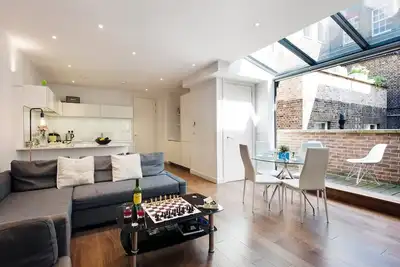Image de Vibrant 2br Retreat in Baker Street