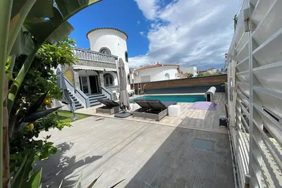 Image de Belle Villa Avec Piscine