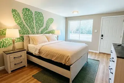 Meadow Room at The Trailblazer Unit 4