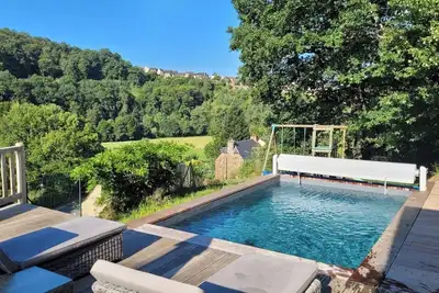 Image de Maison de charme, piscine, terrasse et vue superbe!