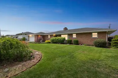 Image de Elkhart Haven: Cozy Family Retreat by RedAwning