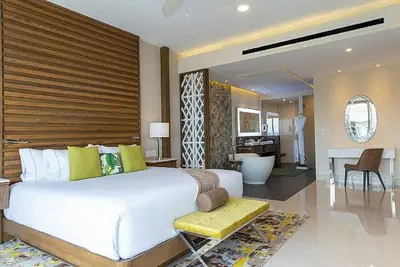 Image de Ring in the New Year in Style: Book your 2br at Garza Blanca Cancun!