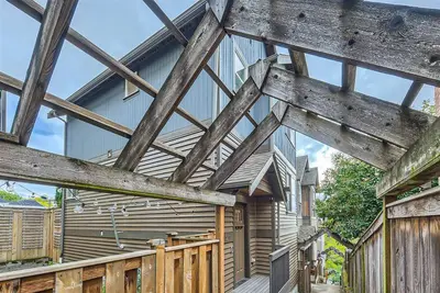 Image de Walk to Climate Pledge Arena ~ Kraken Games ~ Space Needle ~ Amazon Spheres