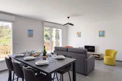 Les pins 210 - Appt à moins d'un km de la plage
