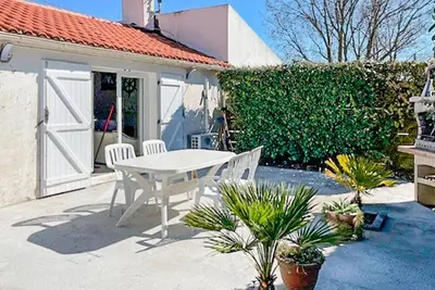 Image de 2 bedroom nice home in Notre-Dame-de-Monts