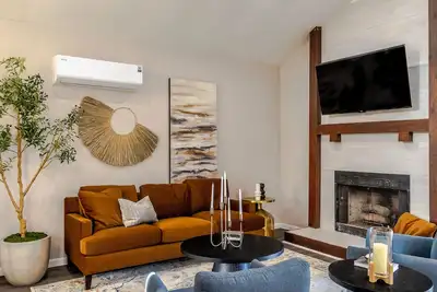 Prime Location: 3bd with Bbq, 4 miles from Historic Downtown McKinney