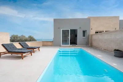 Image de Appartement 'Tesoro Del Mare with Private Pool 1' avec vue montagne, Wi-Fi et climatisation