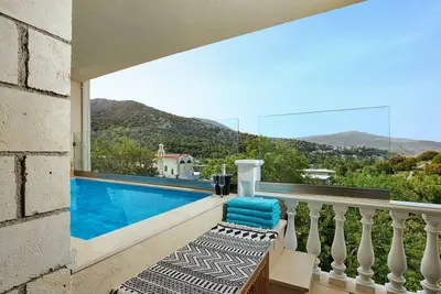 Image de Appartement \"Villa 2\" avec vue sur les montagnes, balcon et Wi-Fi