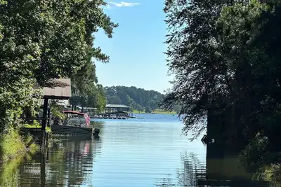 Image de Toledo Bend Cabin-Mid-Lake-5 Miles from Town--Entire Cabin in Many, La