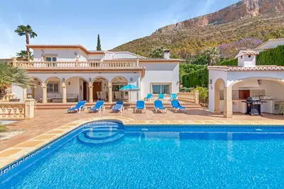 Image de Villa 'Cristina' avec vue sur les montagnes, Wi-Fi et climatisation
