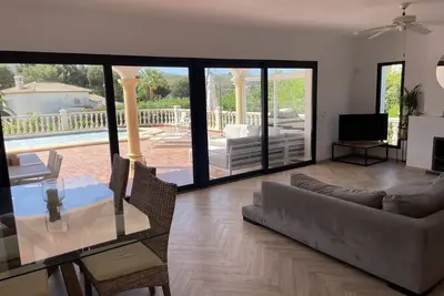 Image de Villa 'La Gavina' avec vue sur les montagnes, Wi-Fi et climatisation