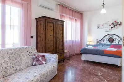 Image de Chambre \"Art Rooms - Kandinskij\" avec terrasse privée, Wi-Fi et climatisation