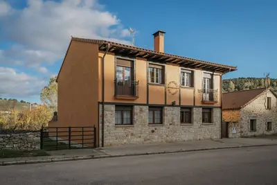 Image de Appartement 'Entrada Rio Lobos Grande' avec vue sur les montagnes, terrasse privée et Wi-Fi