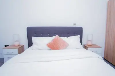 Image de Spacious Urban City Apartment