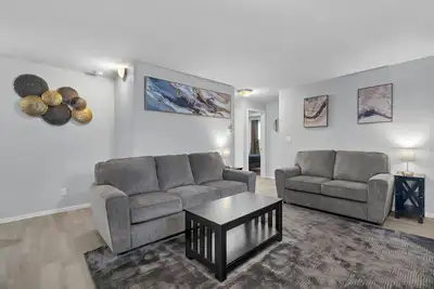 Image de Ac In Unit  Modern 2 bedroom remodel walking distance to downtown