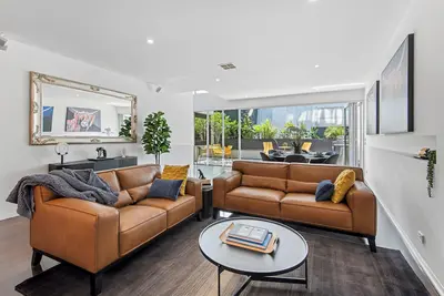 Image de Stunning Executive Townhouse in Richmond, Melbourne