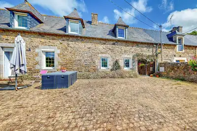Image de Jolie maison à Plouagat avec WiFi