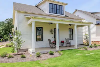 Image de Colonel's Corner by Apex Short Term Stays