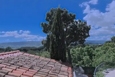 Image de Villa sur Belvédère Surplombant la Vallée du Luberon Dans les Ocres