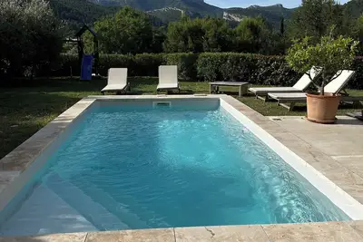 Image de Maison avec vue et piscine