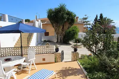 Image de Charmante location avec piscine commune à 1 km de la plage à Moraira, pour 4 personnes
