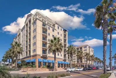 Image de Wyndham Oceanside Pier Resort | 1br Suite