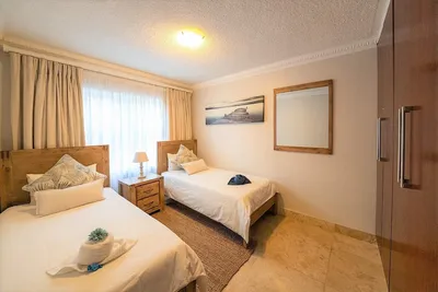 Image de Stunning ocean vistas, near top surf spots, shops; private, all amenities.