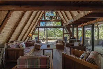 Image de Rustic Fox by Innsbrook Vacations!