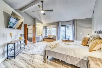 Image de Executive Rental, open floor plan, 3 bdr, 2 bath, office and pool.