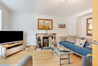 Image de Hillcrest Cottage - Trois Chambres Maison, Couchages 6