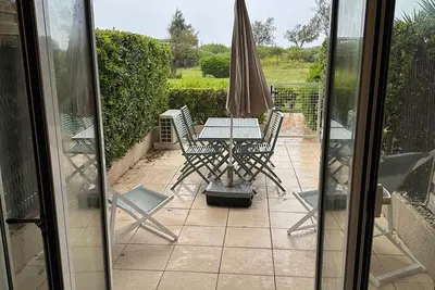 Image de Studio rénové, les pieds dans l'eau