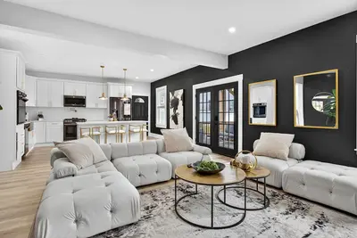 Image de Large victorian home 15 mins from downtown lots of local restaurants and bars