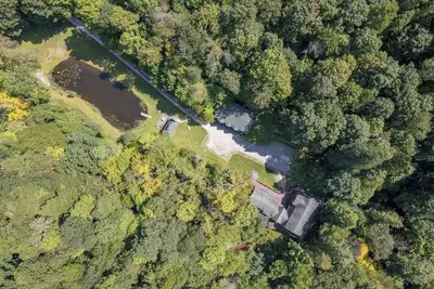 Image de Family & Dog Friendly Escape w/ 2 Hot Tubs