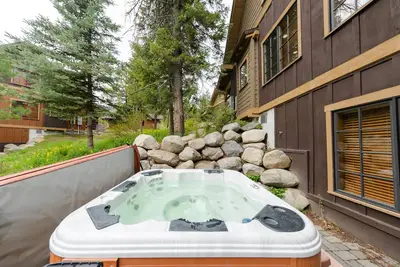Image de Comfortable Townhome|Ski In\/Out |Private Hot Tub