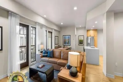 Image de Beautiful 2 Br in the Village | Ski In/Out