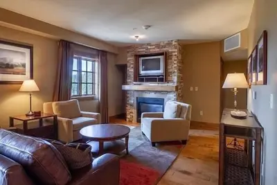 Image de Delightful 2 Br Condo with Fireplace and Patio
