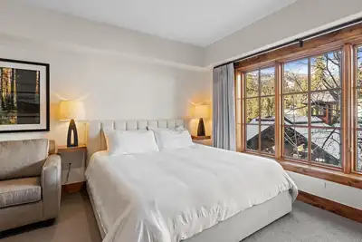 Image de Inviting King Studio in Osprey Meadows