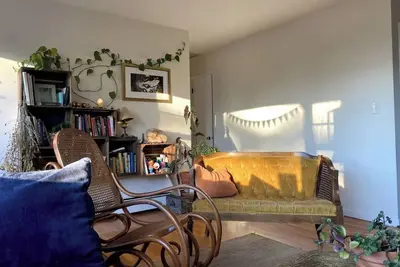 Image de 75 Acre Summer Retreat with Private Swimming Pond, Trails, and Cedar Hot Tub