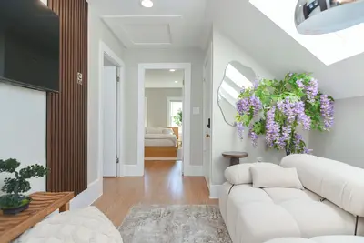 Image de Zen Garden in Lowell w\/Parking, Across from UMass Lowell South Campus