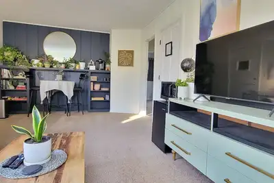 Image de >> Garden Suite << Zoo \\ Walking Paths \\ Downtown \\ Parks \\ MarioKart