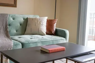 Image de Sleepover | Eclectic 1bd/1ba + Balcony - Okc