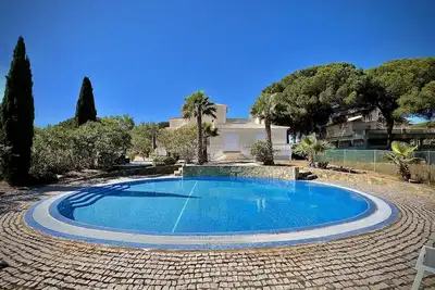 Image de Quarteira Premium Villa With Pool by Homing