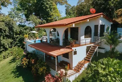 Image de Villa Arturo Amazing Ocean View w/pool located between Manuel Antonio and Quepos