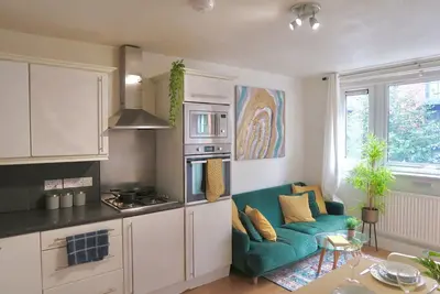 Image de Chic 4-Bed pad in trendy Clerkenwell w/ balcony and walking distance to tube
